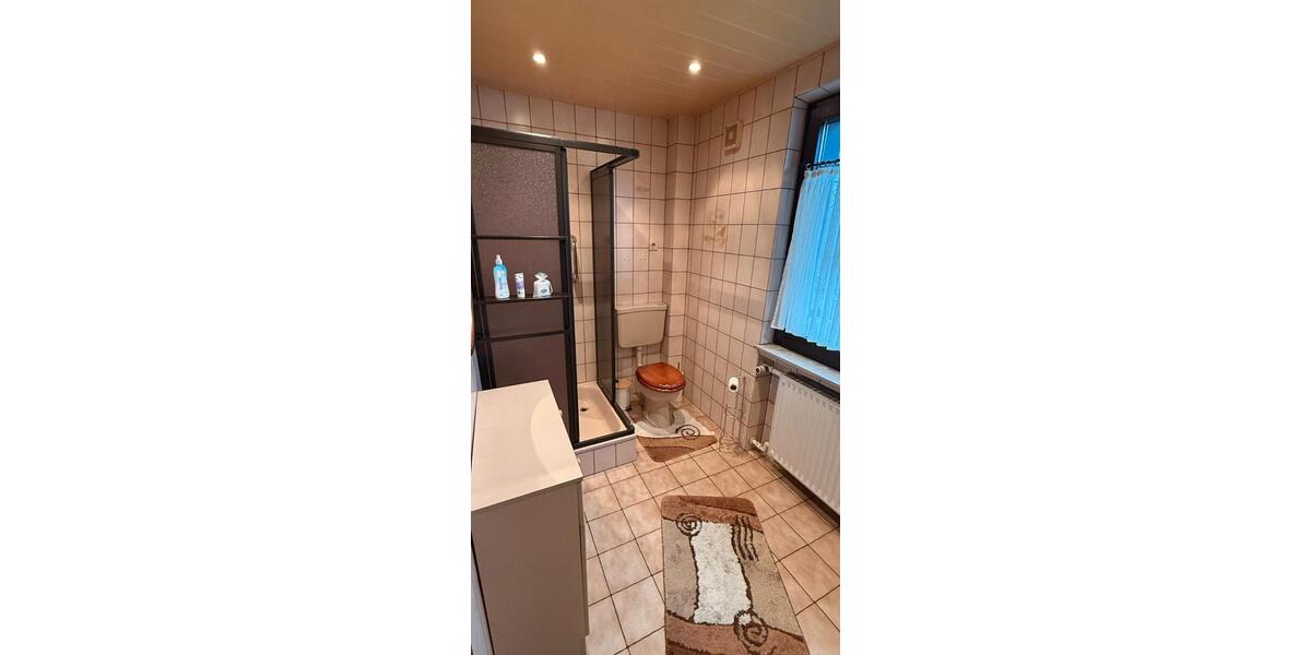 Doppelhaushälfte Waldbröl - 8 Zimmer, 183 m&sup2;, 279.000&euro; | Angebot:27014136