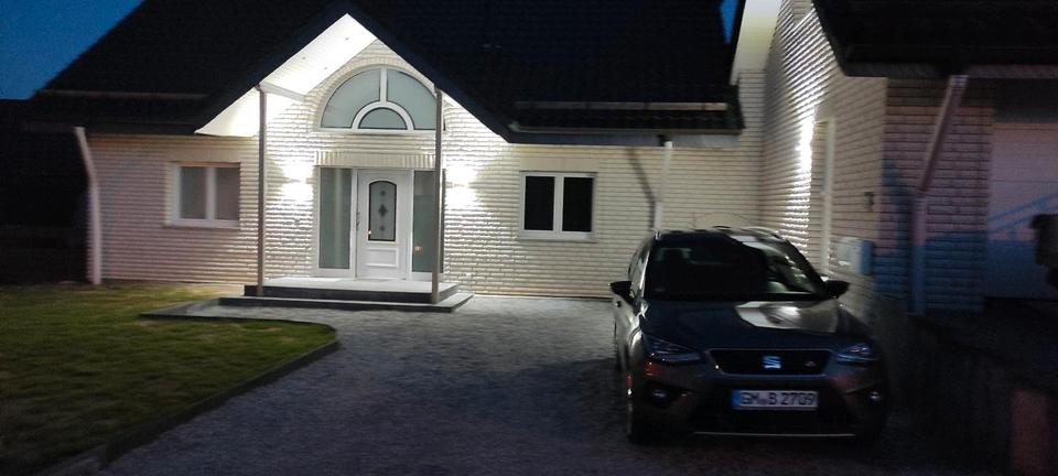 Einfamilienhaus Reichshof - 9 Zimmer, 147 m&sup2;, 490.000&euro; | Angebot:27186102