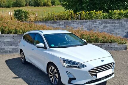 Ford Focus 49.000 km 10.500 &euro; Gummersbach 51645