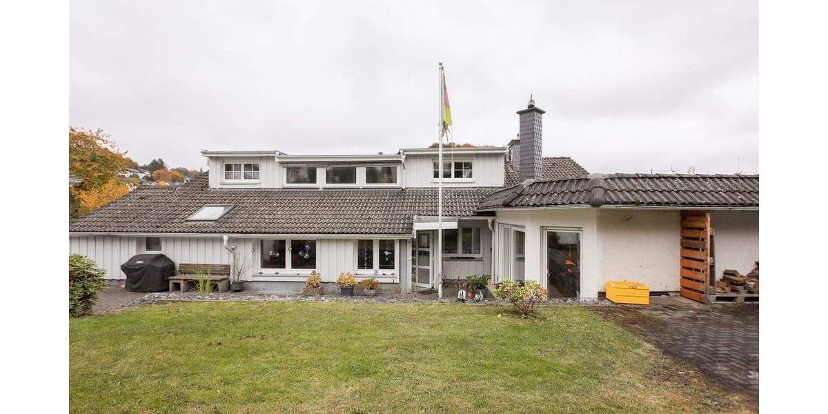 Mehrfamilienhaus, Wohnhaus Lüdenscheid Stüttinghausen - 9 Zimmer, 349 m&sup2;, 399.000&euro; | Angebot:26117799