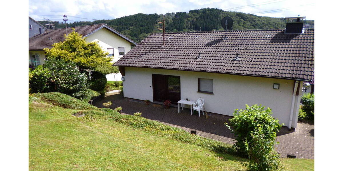 Einfamilienhaus Gummersbach Vollmerhausen - 8 Zimmer, 140 m&sup2;, 545.000&euro; | Angebot:26092505