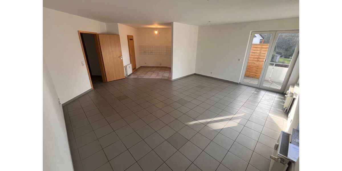 Sonnige 3,5 Z., Balkon, Küche, Diele, Bad, Gäste Bad. HWR. EGre - 3.5 Plettenberg | Angebot:25931702