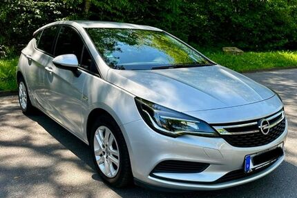 Opel Astra 74.000 km 9.299 &euro; Gummersbach 51645
