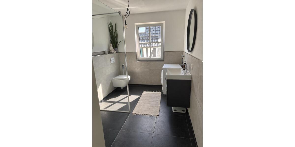 Einfamilienhaus Wiehl - 3 Zimmer, 110 m&sup2;, 1.500&euro; | Angebot:27614978