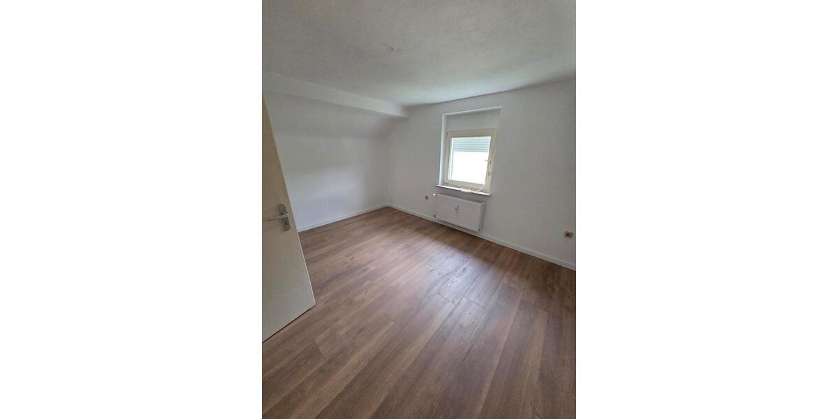 Dachgeschoßwohnung Gummersbach - 2 Zimmer, 60 m&sup2;, 430&euro; | Angebot:26567451