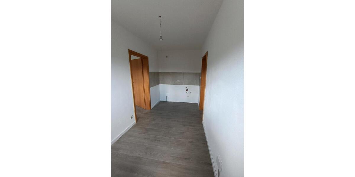 Dachgeschoßwohnung Gummersbach Berstig Süd - 4 Zimmer, 85 m&sup2;, 850&euro; | Angebot:25900207