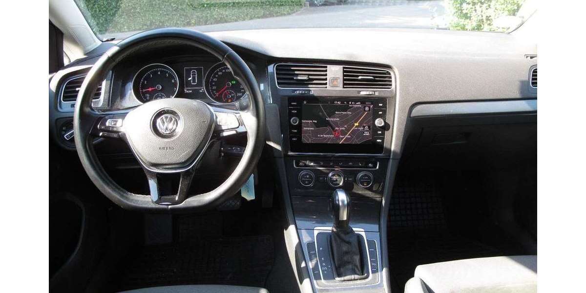 VW Golf VII Variant Comfortline BlueMotion TGI 278.000 km 8.888 &euro; Bergneustadt 51702