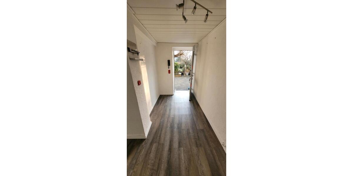 Erdgeschoßwohnung Gummersbach - 3 Zimmer, 70 m&sup2;, 600&euro; | Angebot:25874340