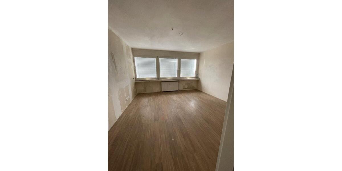 Etagenwohnung Gummersbach - 4 Zimmer, 121 m&sup2;, 990&euro; | Angebot:26676301