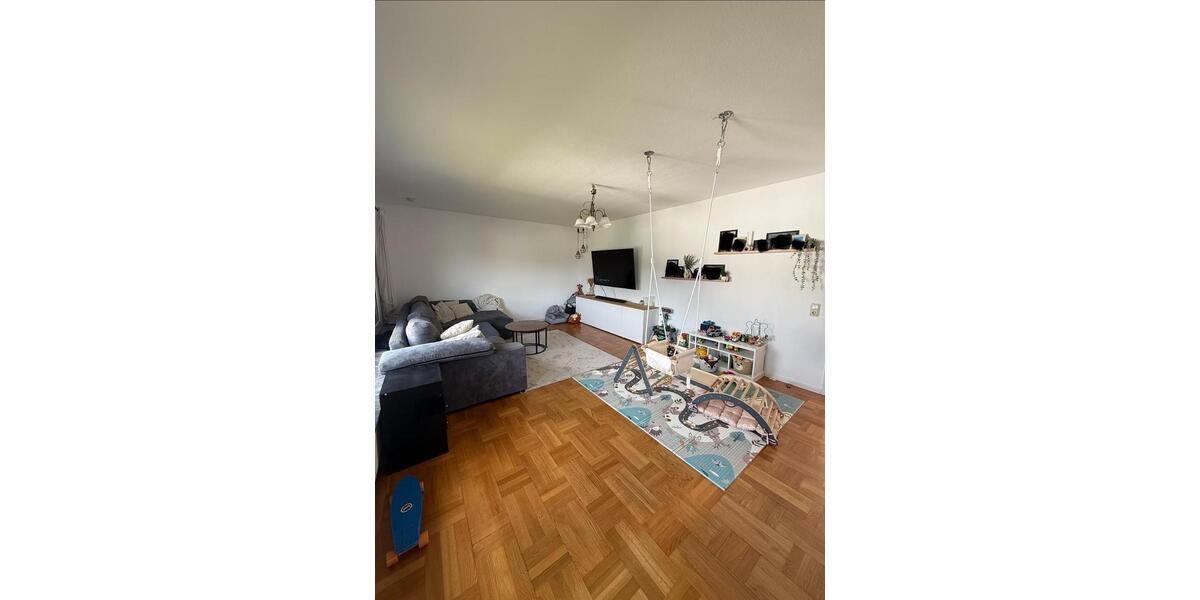 Etagenwohnung Reichshof - 3 Zimmer, 93 m&sup2;, 1.000&euro; | Angebot:27553911