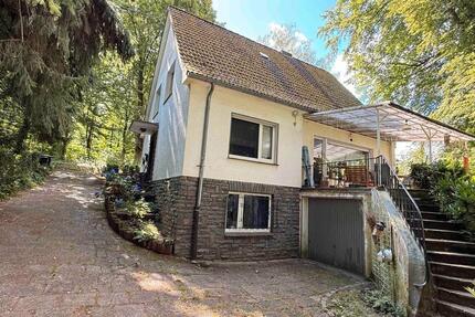 Haus Reichshof - 5 Zimmer, 140 m&sup2;, 1.200&euro; | Angebot:27614976