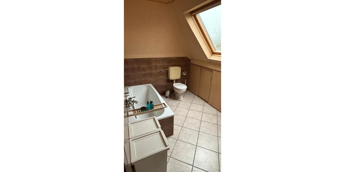 Doppelhaushälfte Waldbröl - 8 Zimmer, 183 m&sup2;, 289.000&euro; | Angebot:26575888