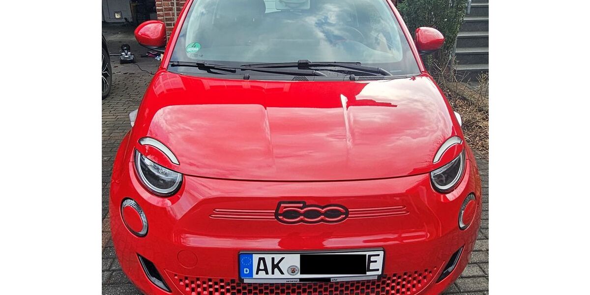 Fiat 500e 14.933 km 17.900 &euro; Wissen 57537