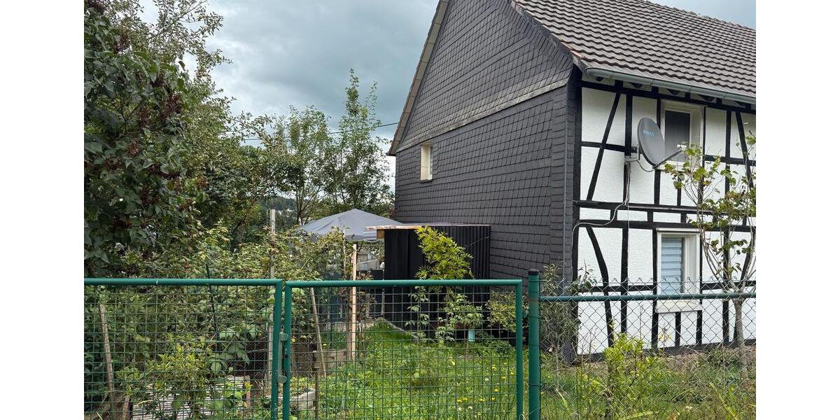 Mehrfamilienhaus, Wohnhaus Reichshof - 7 Zimmer, 120 m&sup2;, 185.000&euro; | Angebot:25043620