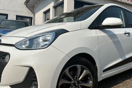 Hyundai i10 23.000 km 8.949 &euro; Gummersbach (Zwischen Toom Markt und ATU) 51645