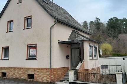 Haus Wissen Frankenthal - 4 Zimmer, 100 m&sup2;, 175.000&euro; | Angebot:26082420