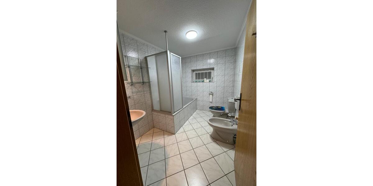 Etagenwohnung Ruppichteroth - 3 Zimmer, 110 m&sup2;, 990&euro; | Angebot:27532798