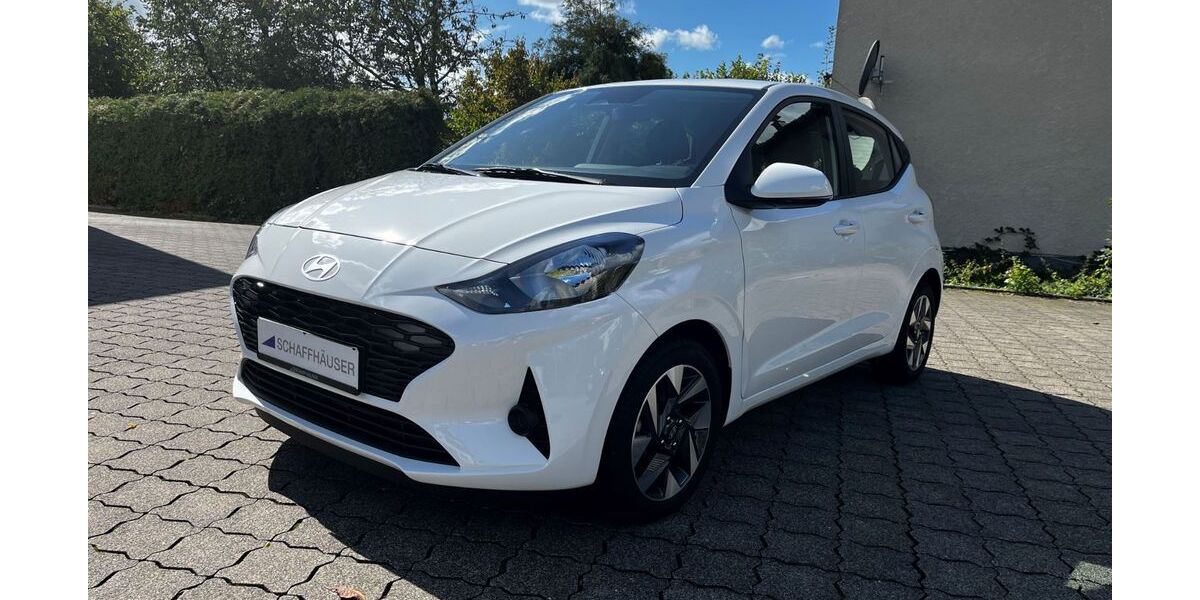 Hyundai i10 9.900 km 17.390 &euro; Bergneustadt 51702
