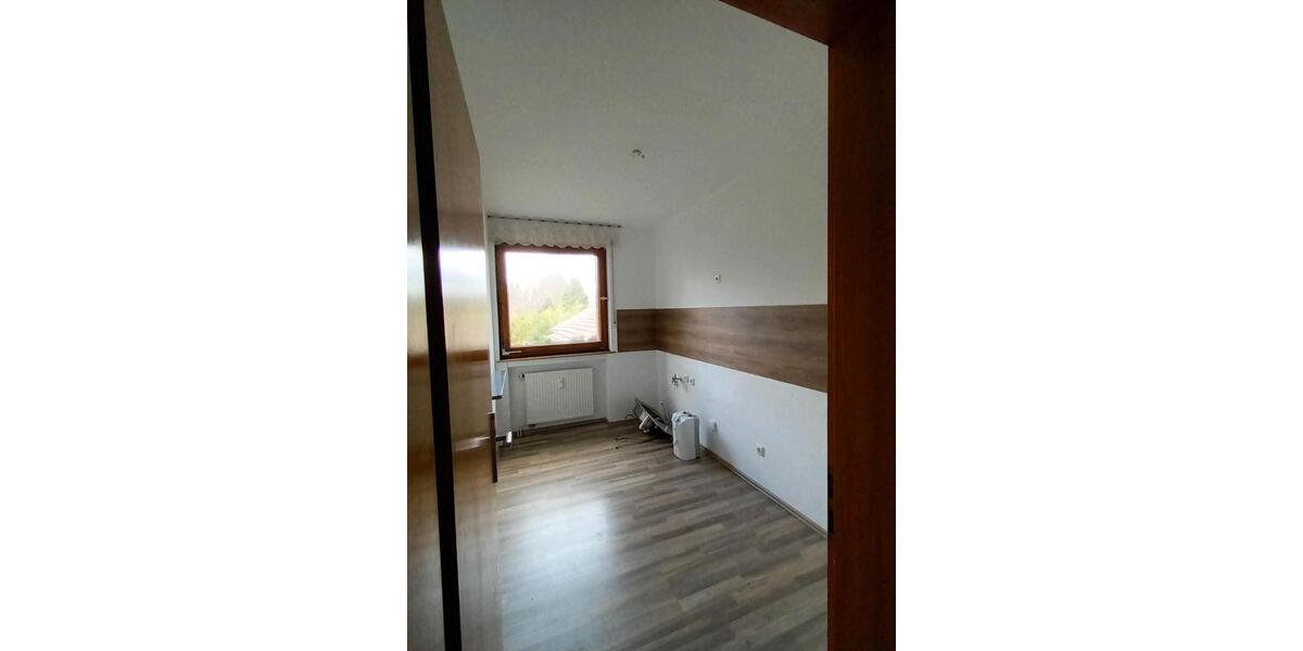 Erdgeschoßwohnung Breckerfeld - 3 Zimmer, 83 m&sup2;, 650&euro; | Angebot:27548821