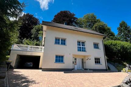 Haus Katzwinkel (Sieg) - 6 Zimmer, 230 m&sup2;, 480.000&euro; | Angebot:26133764