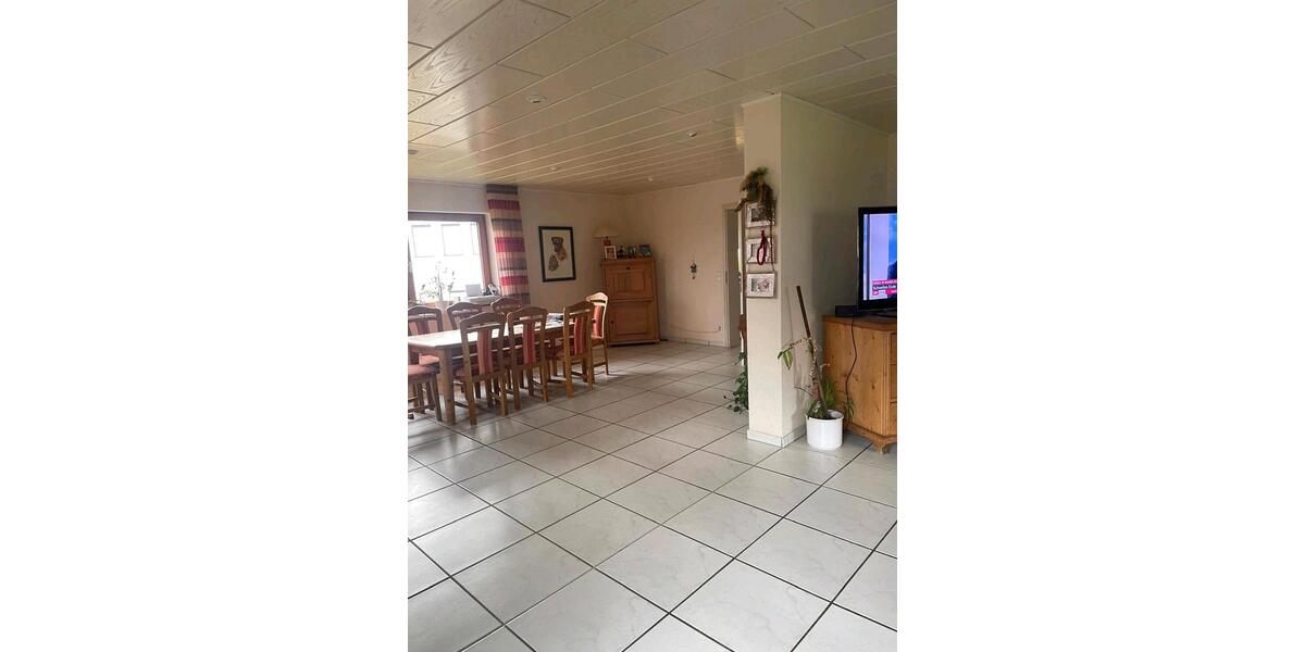 Einfamilienhaus Freudenberg - 5 Zimmer, 175 m&sup2;, 2.100&euro; | Angebot:27615678