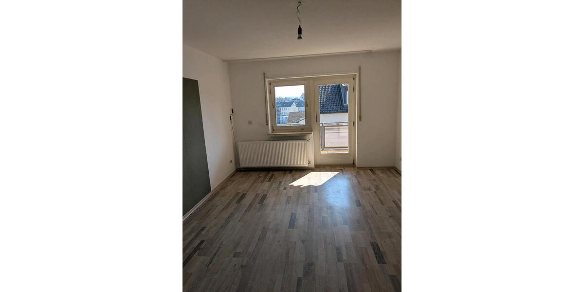 Reihenhaus Lüdenscheid Staberg - 8 Zimmer, 140 m&sup2;, 280.000&euro; | Angebot:25612977