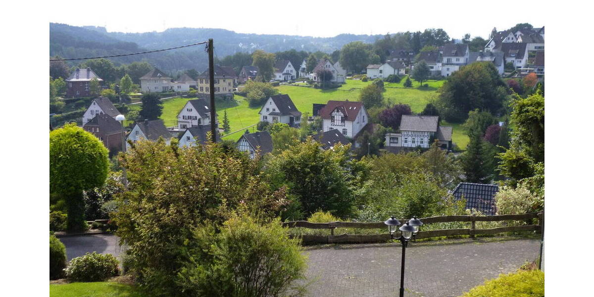 Einfamilienhaus Gummersbach Vollmerhausen - 8 Zimmer, 140 m&sup2;, 545.000&euro; | Angebot:26092505