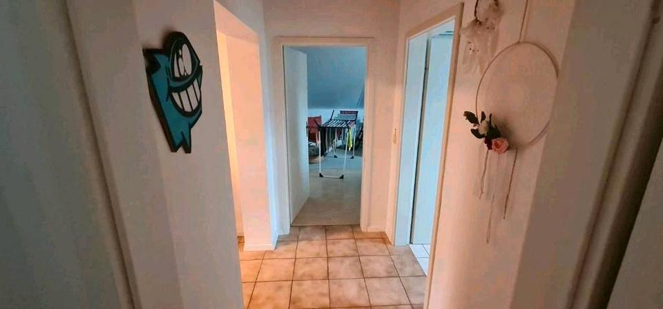 Dachgeschoßwohnung Ruppichteroth - 3.5 Zimmer, 106 m&sup2;, 240.000&euro; | Angebot:26545172
