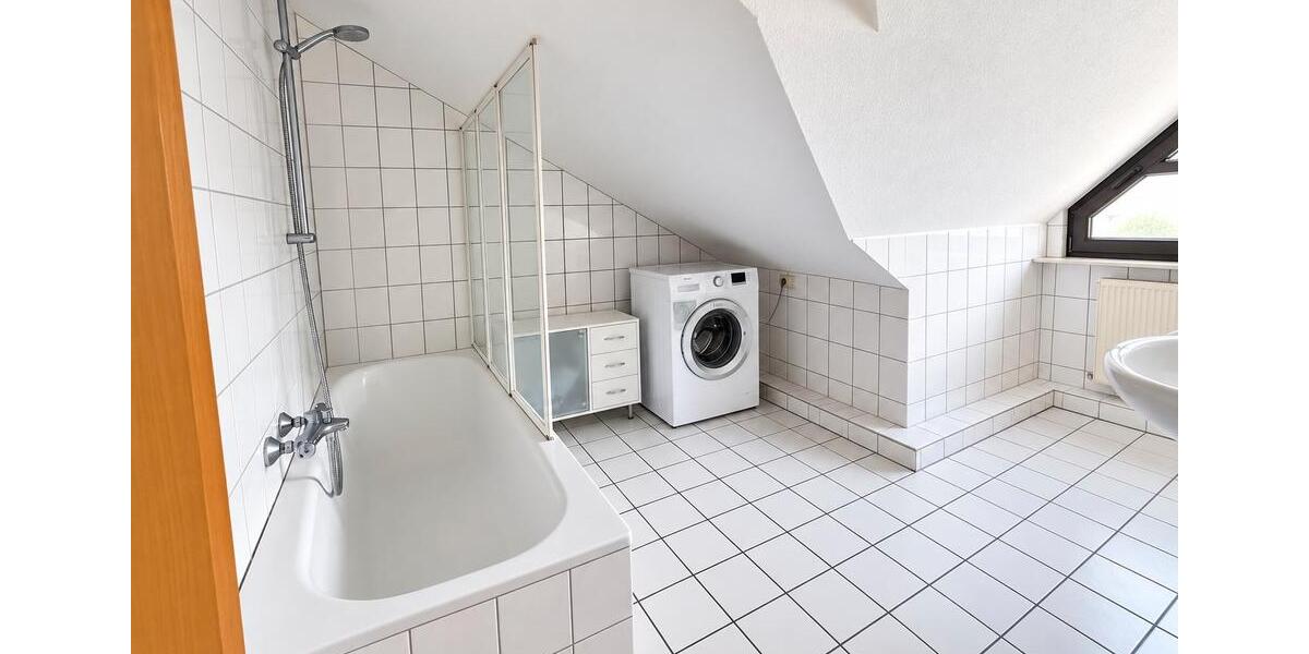 Dachgeschoßwohnung Attendorn - 2 Zimmer, 40 m&sup2;, 420&euro; | Angebot:27582582