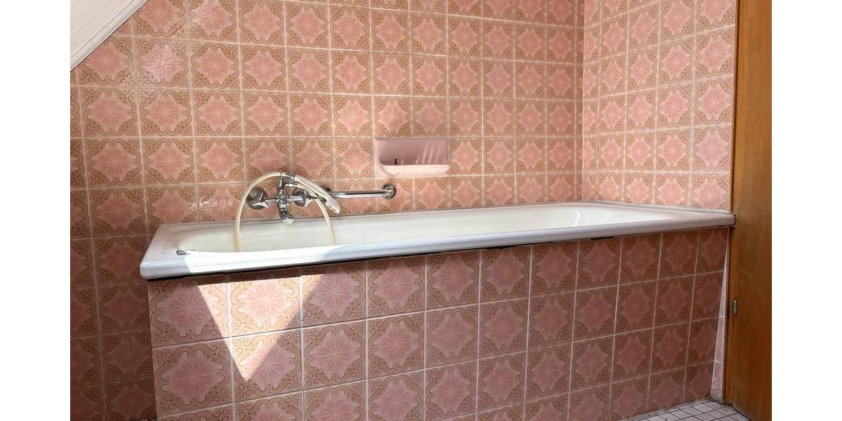 Einfamilienhaus Wissen - 6 Zimmer, 186 m&sup2;, 175.000&euro; | Angebot:25738109