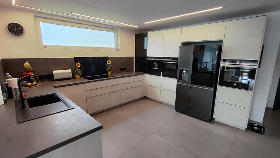 Einfamilienhaus Bergneustadt - 7 Zimmer, 220 m&sup2;, 609.000&euro; | Angebot:27197820