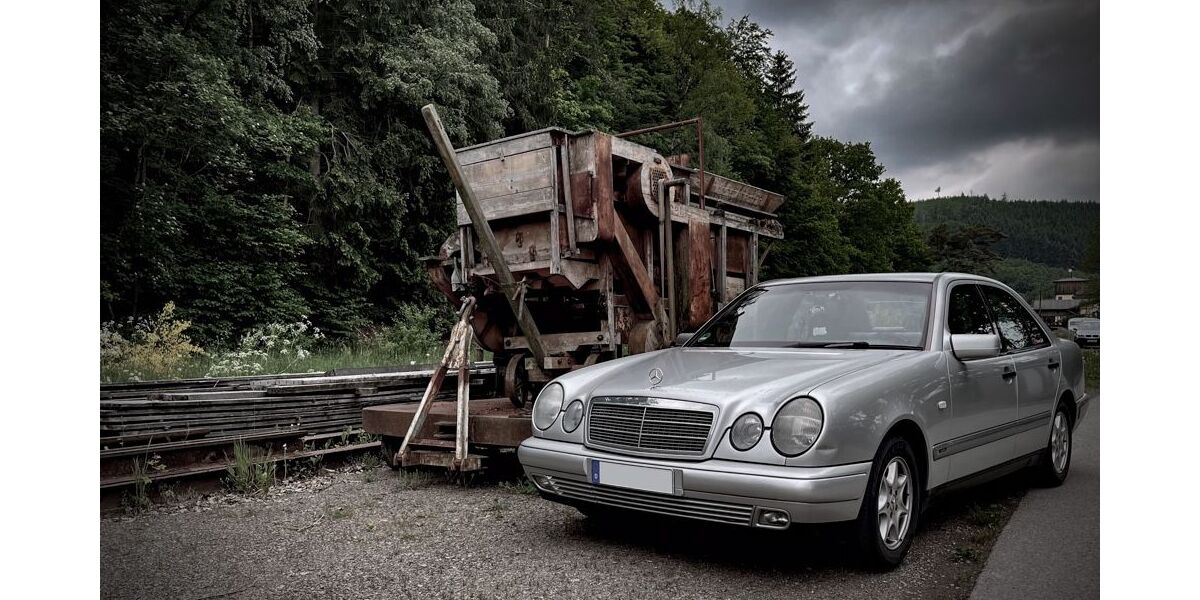 Mercedes-Benz E 200 151.000 km 5.200 &euro; Plettenberg 58840