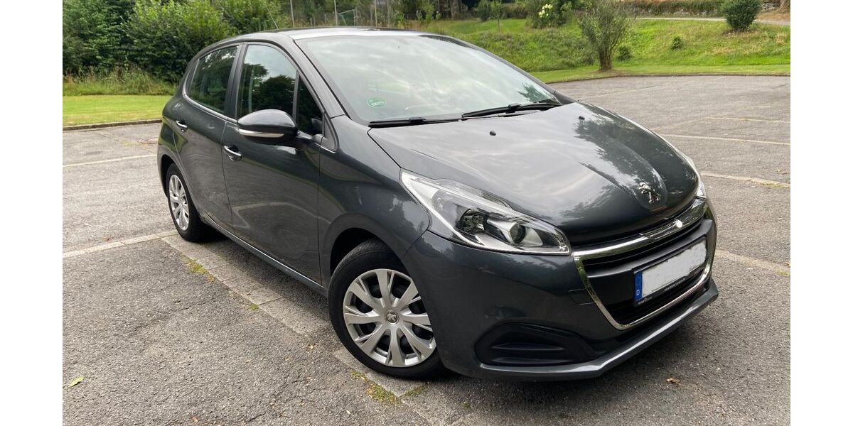 Peugeot 208 132.700 km 6.400 &euro; Bergneustadt 51702