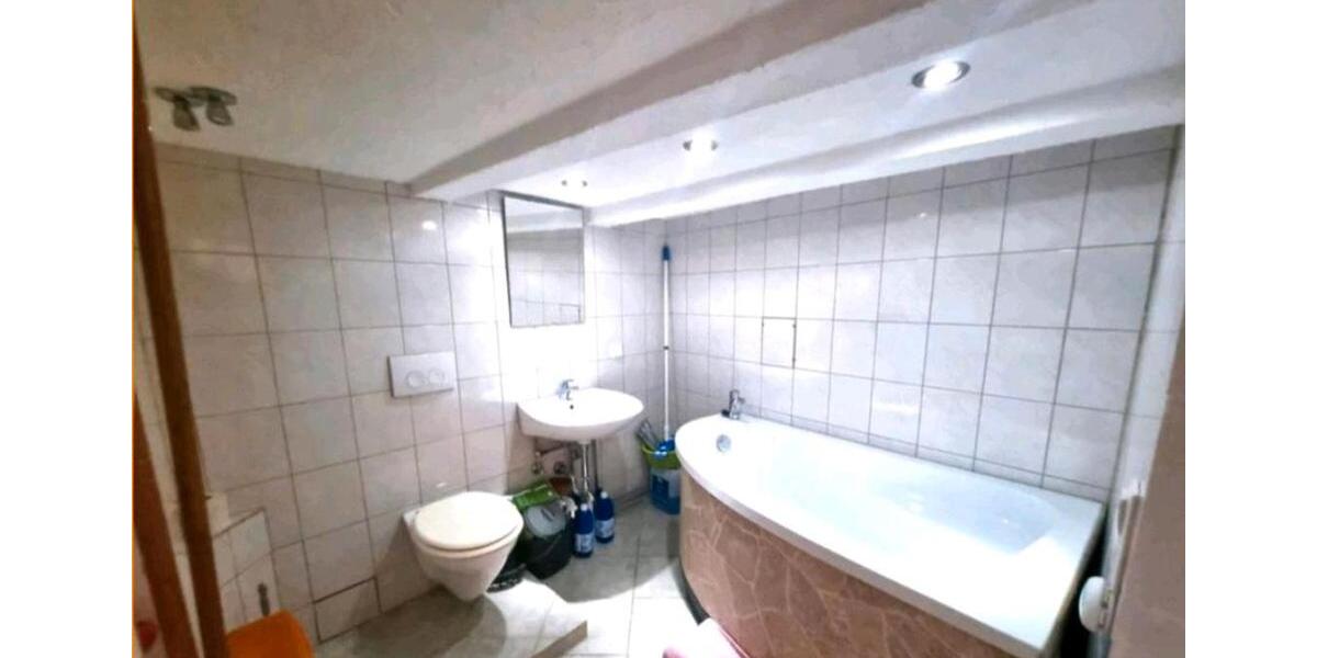 Reihenhaus Wiehl - 6 Zimmer, 150 m&sup2;, 140.000&euro; | Angebot:26889272