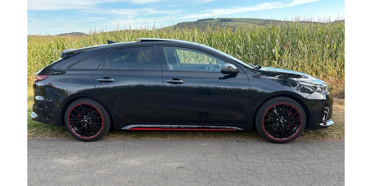 Kia pro ceed / ProCeed 70.000 km 21.700 &euro; Olpe 57462
