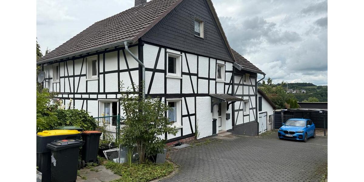 Mehrfamilienhaus, Wohnhaus Reichshof - 7 Zimmer, 120 m&sup2;, 185.000&euro; | Angebot:25043620