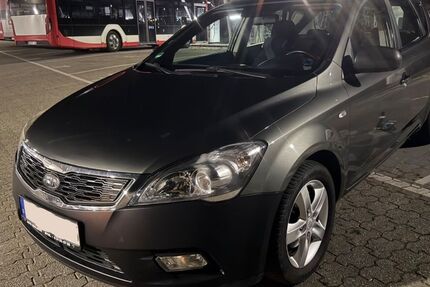 Kia ceed / Ceed 110.000 km 4.500 &euro; Kürten 51515