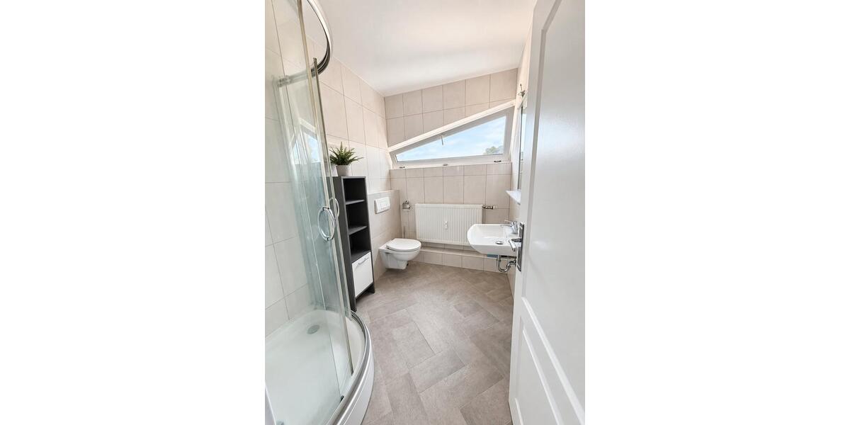 Etagenwohnung Overath - 4.5 Zimmer, 144 m&sup2;, 1.300&euro; | Angebot:27578063