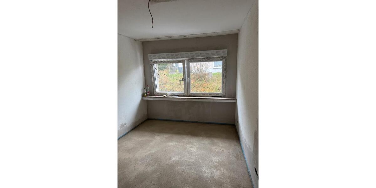 Dachgeschoßwohnung Overath - 3 Zimmer, 65 m&sup2;, 1.100&euro; | Angebot:23757466