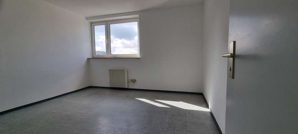 Etagenwohnung Gummersbach Reininghausen - 3 Zimmer, 85 m&sup2;, 99.000&euro; | Angebot:24276635