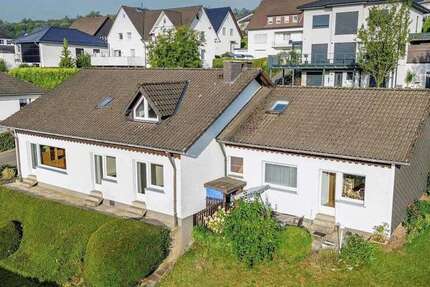 Haus Olpe - 10 Zimmer, 198 m&sup2;, 449.000&euro; | Angebot:27397569