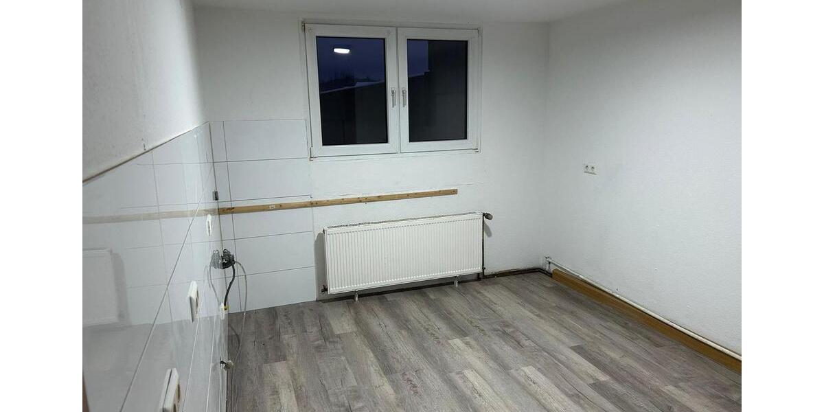 Etagenwohnung Gummersbach - 3 Zimmer, 98 m&sup2;, 950&euro; | Angebot:25478996