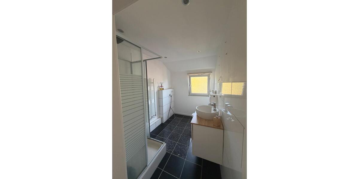 Dachgeschoßwohnung Kierspe - 3 Zimmer, 61 m&sup2;, 632&euro; | Angebot:27581490
