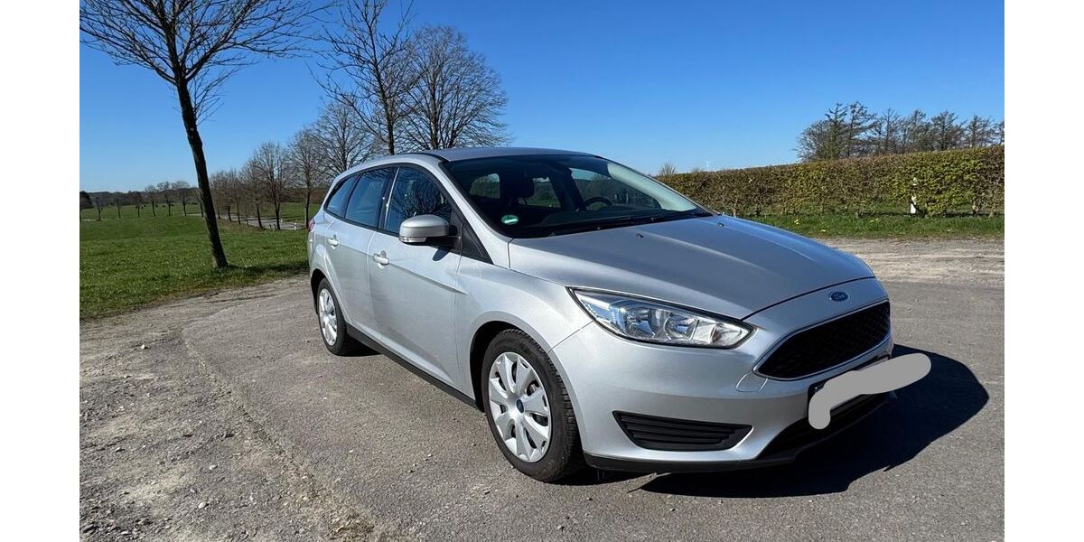 Ford Focus 180.000 km 5.700 &euro; Hückeswagen 42499