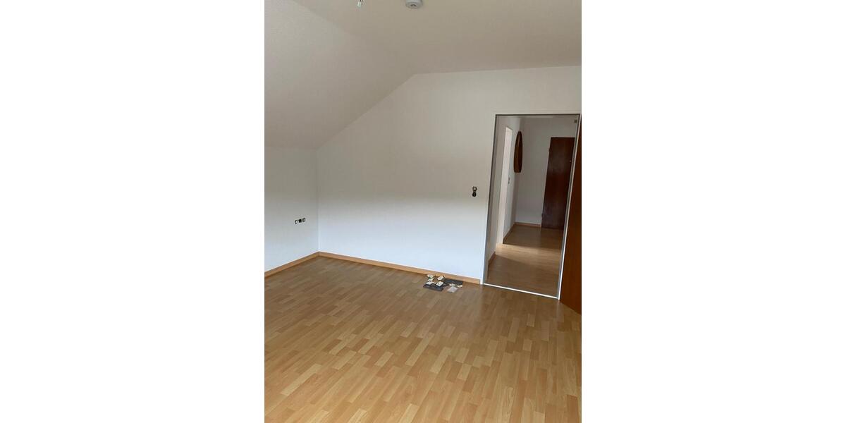 Dachgeschoßwohnung Plettenberg - 2.5 Zimmer, 78 m&sup2;, 546&euro; | Angebot:26446450