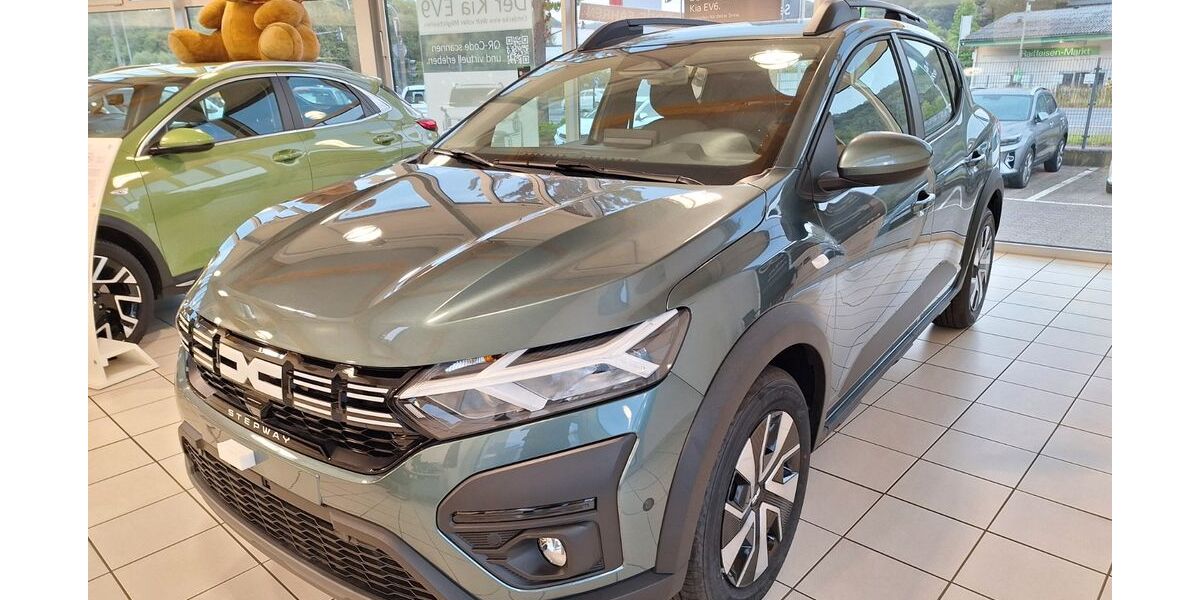 Dacia Sandero 3.000 km 17.990 &euro; Overath 51491