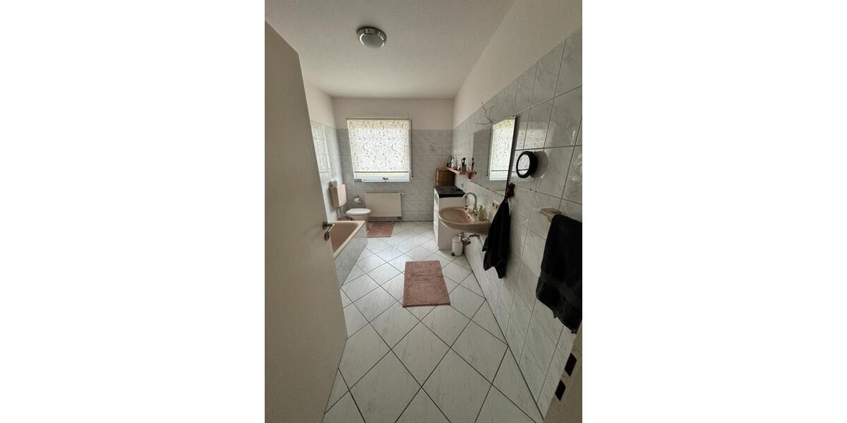 Bungalow Nümbrecht - 4 Zimmer, 114 m&sup2;, 330.000&euro; | Angebot:26509019