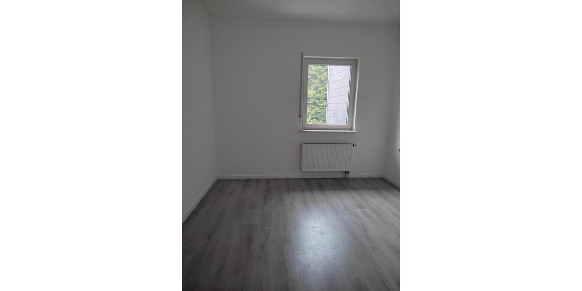 Terrassenwohnung Meinerzhagen - 3 Zimmer, 110 m&sup2;, 715&euro; | Angebot:25548136
