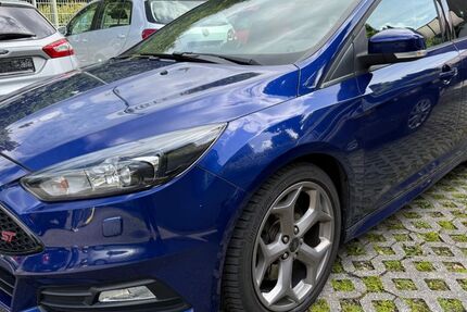 Ford Focus 92.000 km 15.990 &euro; Lüdenscheid 58507