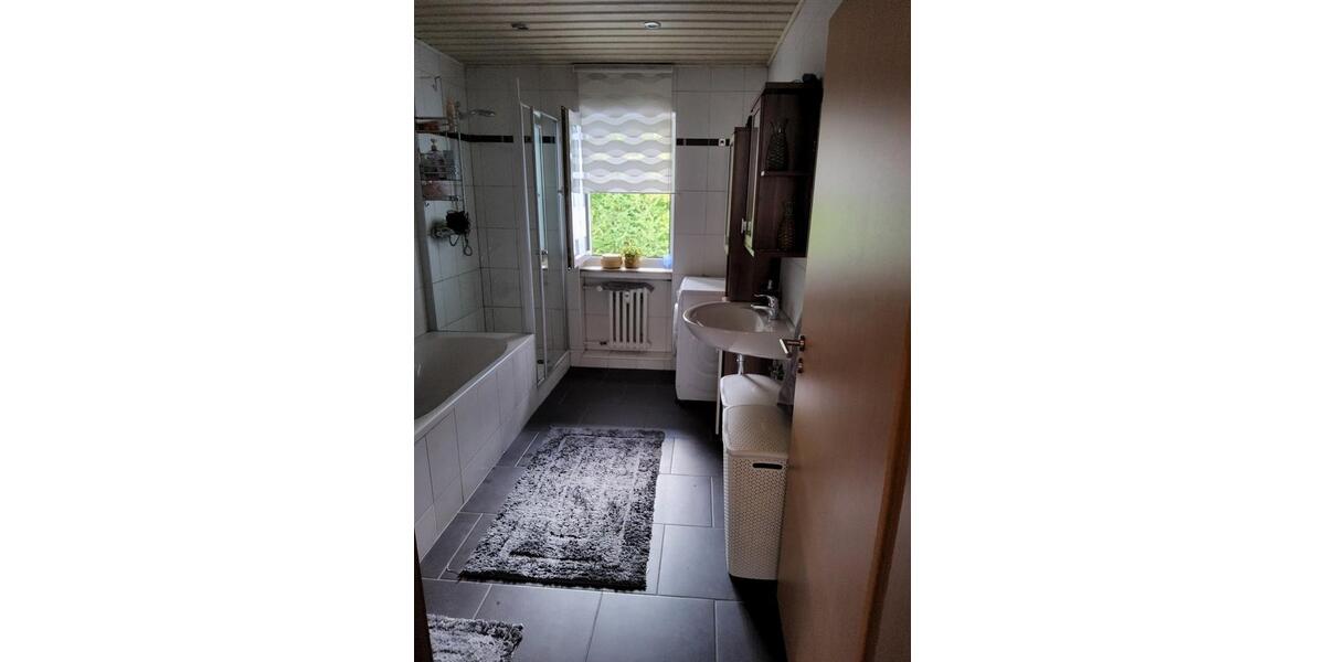 Etagenwohnung Wiehl - 4.5 Zimmer, 110 m&sup2;, 1.000&euro; | Angebot:27586591